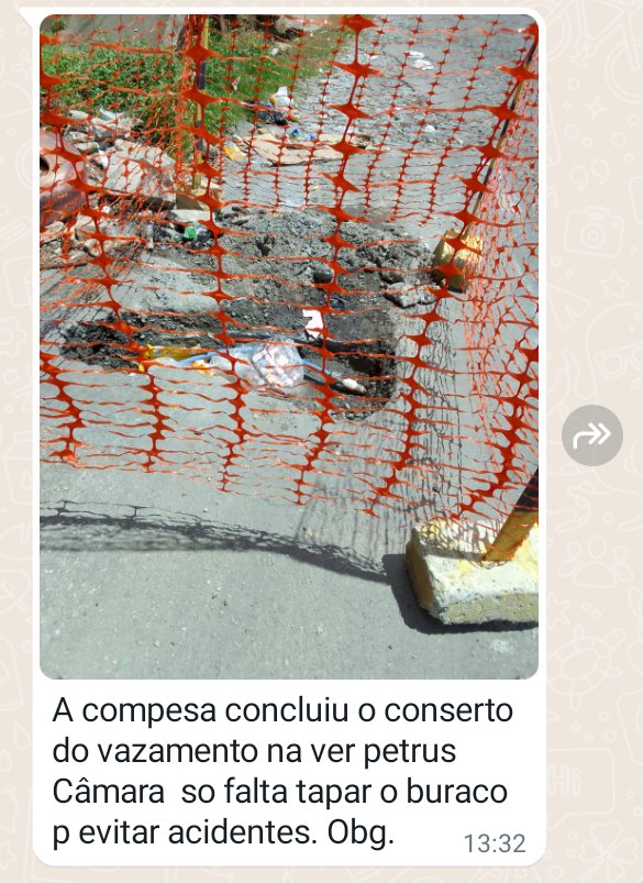 Compesa realiza conserto de cano quebrado e em seguida tapa buraco na Rua Petrus Câmara