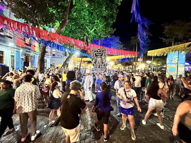 OPINIÃO: Recife Antigo agitado no pré-Carnaval levanta discussões sobre a ocupação permanente do bairro